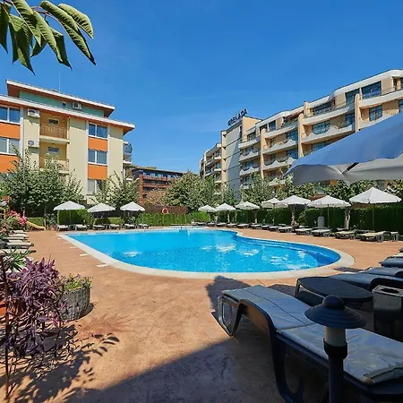 Sunny Forum 4* Napospart