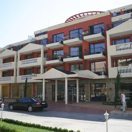 Sunny Forum 4* Napospart