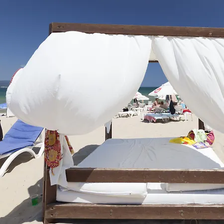 Sunny Forum Szálloda