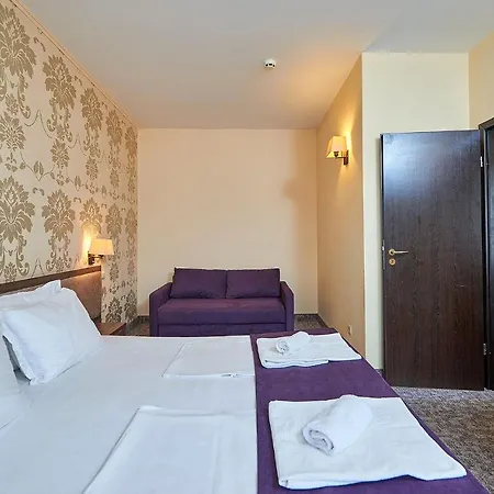 Sunny Forum Hotel 4*