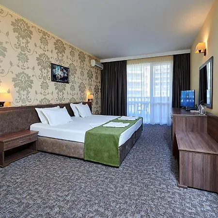 酒店 Sunny Forum 4*