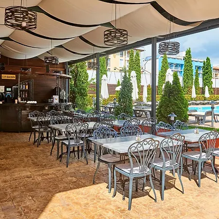 Sunny Forum Szálloda 4*