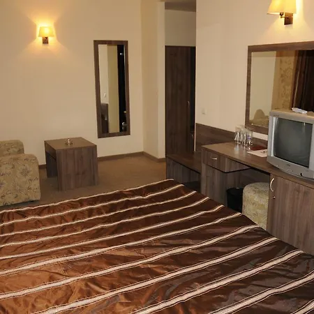 酒店 Sunny Forum 4*