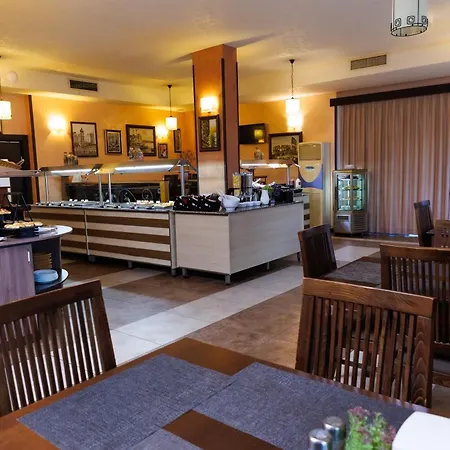 Sunny Forum Otel 4*